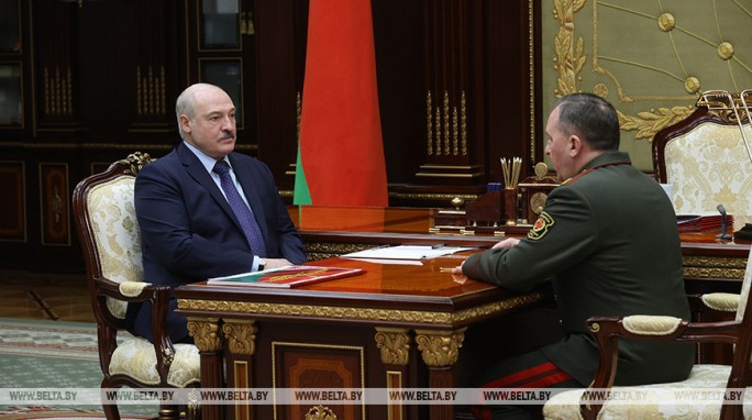 Lukashenko discusses scenario of Belarus-Russia army exercise Zapad 2021
