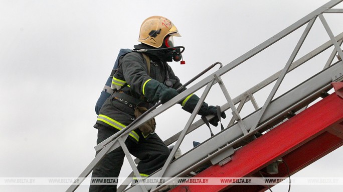Lukashenko extends Rescuers' Day greetings