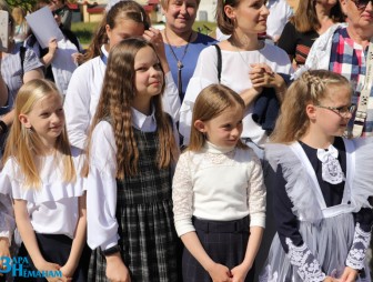 Последний звонок прозвучал сегодня для школьников Мостовского района