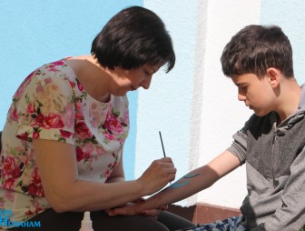 Мостовская районная библиотека подарила радость дошкольникам