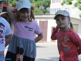 Мостовская районная библиотека подарила радость дошкольникам