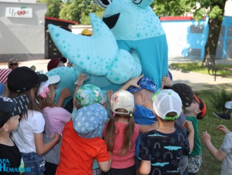 Мостовская районная библиотека подарила радость дошкольникам