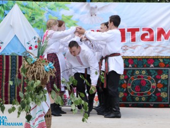 Свята фальклору ў Вялікіх Азёрках