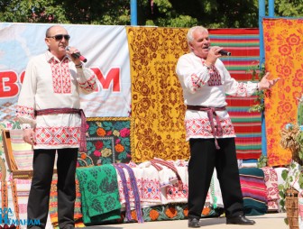 Свята фальклору ў Вялікіх Азёрках