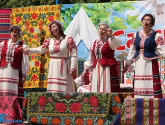 Свята фальклору ў Вялікіх Азёрках