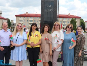 Прошлое - в наших сердцах! Будущее - в наших руках!