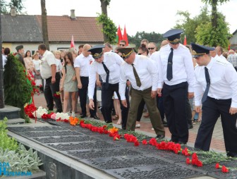 Прошлое - в наших сердцах! Будущее - в наших руках!