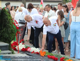 Прошлое - в наших сердцах! Будущее - в наших руках!