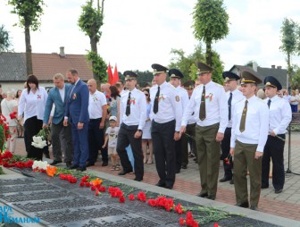 Прошлое - в наших сердцах! Будущее - в наших руках!