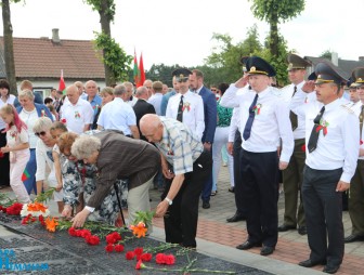 Прошлое - в наших сердцах! Будущее - в наших руках!