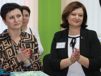 Александр Вольфович с подарками посетил Мостовский ЦКРОиР