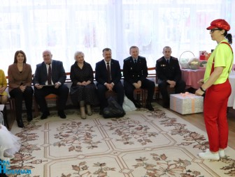 'Наши дети' и 'Профсоюзы детям'