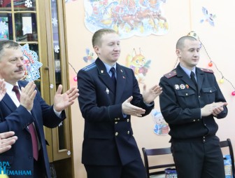 'Наши дети' и 'Профсоюзы детям'