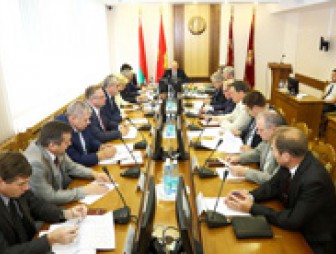 На заседании областного исполнительного комитета рассмотрены итоги социально-экономического развития Гродненщины, исполнение бюджета за январь-июнь 2016 года