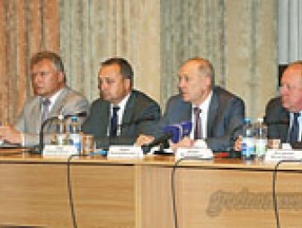 Председатель облисполкома Владимир Кравцов провел пресс-конференцию в Свислочском районе