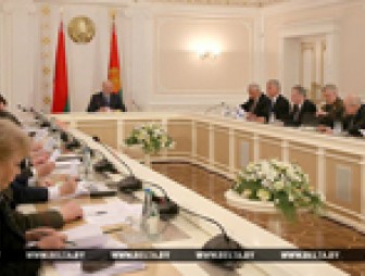 Президент Беларуси рассмотрит три варианта повышения пенсионного возраста