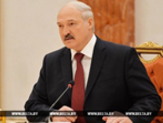 Лукашенко: белорусы не допустят втягивания родной страны в пучину хаоса и раздора