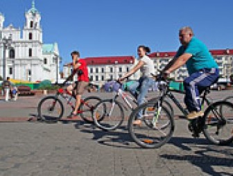 Мэр Гродно проехал по городу на велосипеде: «Проблемы есть, но не все так плохо»