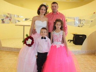 Розовая свадьба -- десятилетие совместной жизни