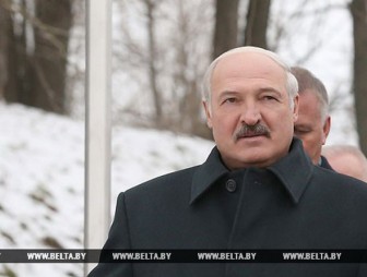 Александр Лукашенко поручил в 2017 году вернуть среднюю зарплату на уровень 500 долларов