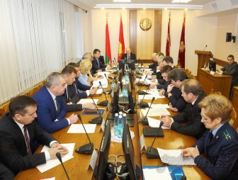 На заседании областного исполнительного комитета рассмотрели ход реализации требований Директив Президента Республики Беларусь №1 и №5