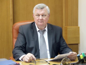 Субботнюю прямую линию провел первый заместитель председателя Гродненского облисполкома Иван Жук