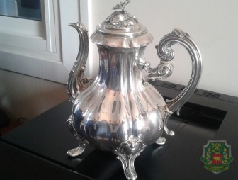Сокрытый от таможенного контроля серебряный чайник середины XIX века признан культурной ценностью