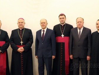 Руководство Гродненского областного исполнительного комитета встретилось с Апостольским нунцием в Беларуси