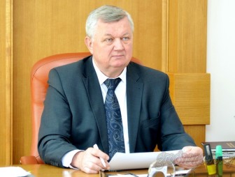 Субботнюю прямую линию провел первый заместитель председателя Гродненского облисполкома Иван Жук
