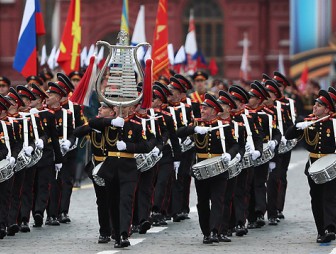 Военный парад в честь 72-й годовщины Победы прошел на Красной площади в Москве