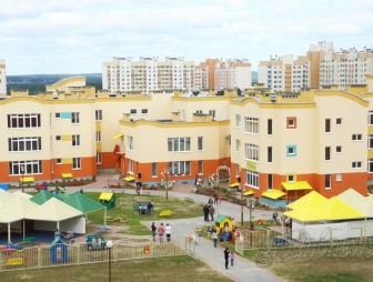 В гродненском микрорайоне Ольшанка накануне Дня Независимости открылся третий детский сад
