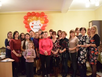Многодетные мамы собрались на  День матери в центре социального обслуживания населения Мостовского района
