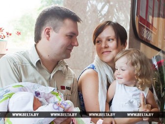 Александр Лукашенко: семья и материнство являются приоритетами социальной политики Беларуси