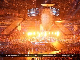 Всемирный фестиваль молодежи в Сочи завершился концертом мировых рок-хитов