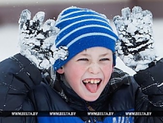 Зимние каникулы начинаются у белорусских школьников