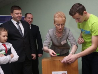 Юные избиратели определили дерево-символ Октябрьского района Гродно
