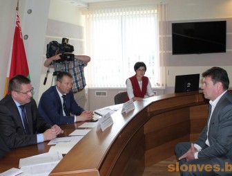Министр сельского хозяйства и продовольствия Беларуси Леонид Заяц провел прием граждан в Слониме