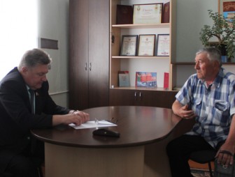 В.И. Савко провёл выездной приём граждан в Мостовском сельском Совете