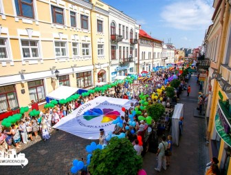Поляки, татары с башкирами и белорусы подворья во время фестиваля сменят прописку