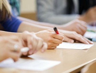 Выпускные экзамены начинаются в белорусских школах