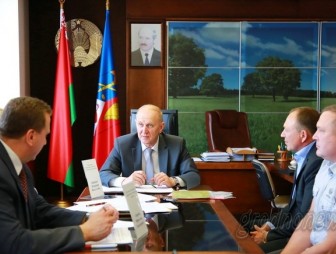Председатель облисполкома Владимир Кравцов провел прием граждан в Ошмянах