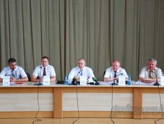Пресс-конференцию для региональных и республиканских СМИ провел председатель Гродненского облисполкома Владимир Кравцов