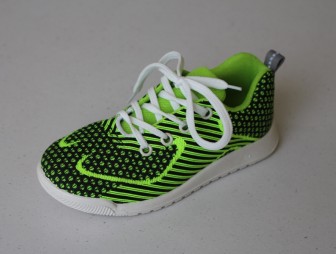 «Вязаные» кроссовки появились в экспериментальном цехе Лидской обувной фабрики