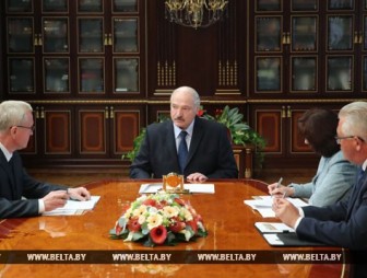 В Академии управления с 1 сентября не нужных в управлении людей учиться не должно - А. Лукашенко