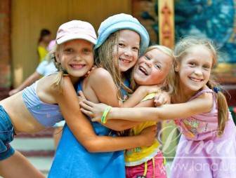 Мостовский районный центр творчества детей и молодёжи приглашает провести время весело и с пользой