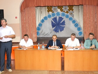 Руководители Мостовского района встретились с трудовыми коллективами