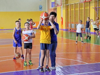 В Мостах открылся спортивный класс с профильным направлением «Баскетбол»