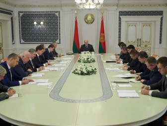 Тема недели: Президент Беларуси провел совещание по итогам переговоров в Сочи