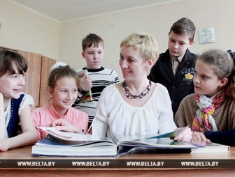 Президент Беларуси Александр Лукашенко поздравил педагогических работников с  Днем учителя