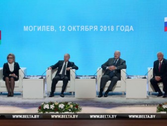 Лукашенко предлагает создать импортозамещающие программы для загрузки белорусско-российских предприятий